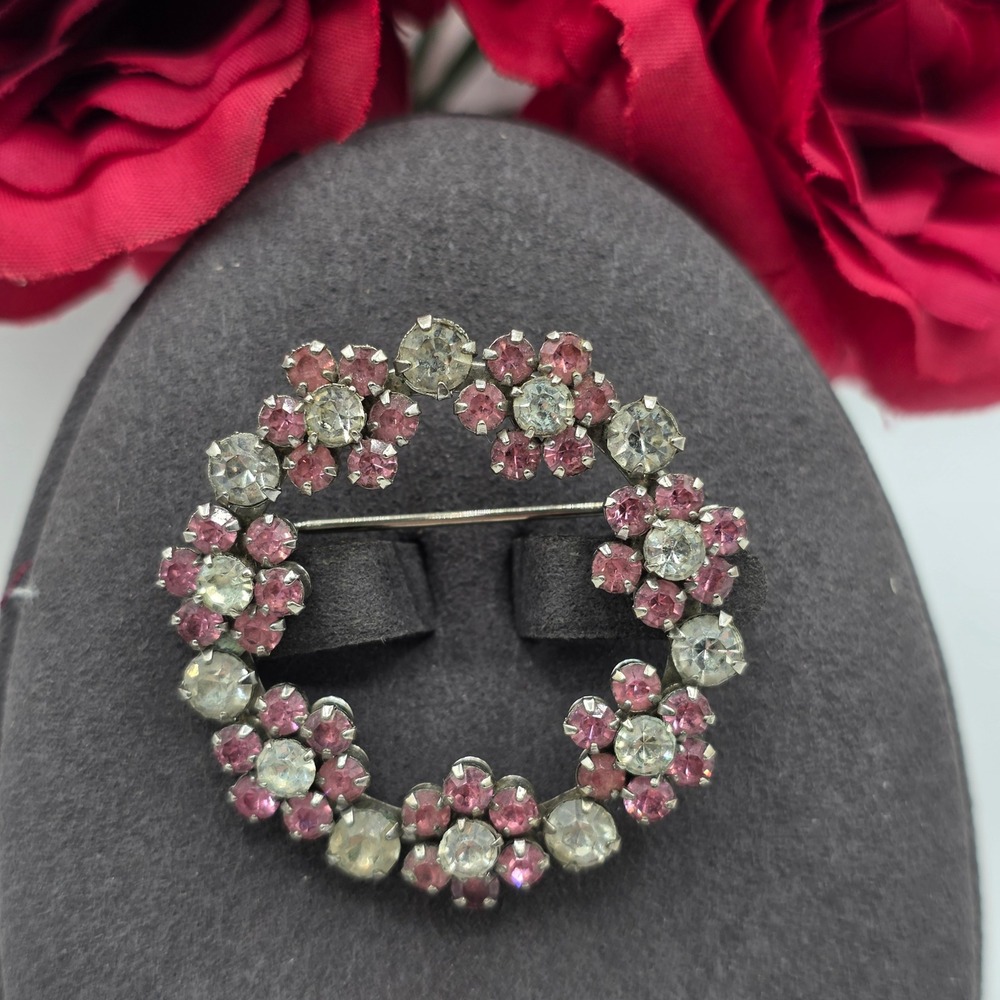Vintage Pink and‎ Clear Rhinestone Floral Wreath Brooch Silver Tone Glamorous